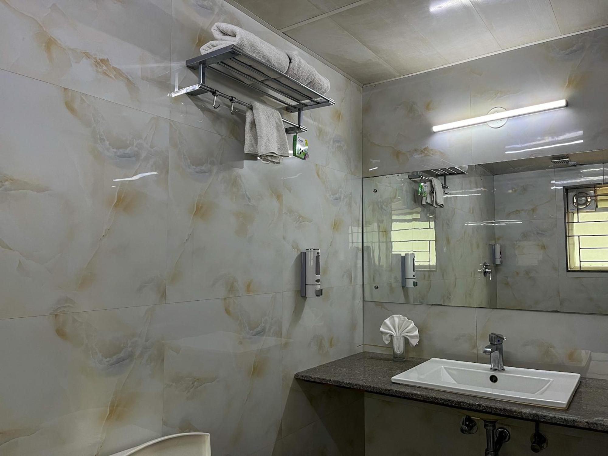 Mystic Hotel Koramangala Bangalore Bagian luar foto